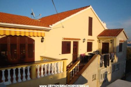 Apartmani Puntamika coast foto 2