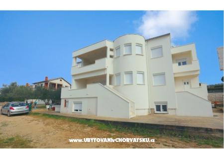 Apartmani Sandra (100 m more) Zadar Hrvatska