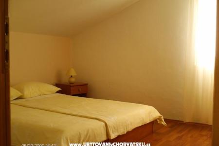 Apartmani Mladi mornar foto 4