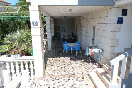 Apartmani Ostrog - Zaostrog foto 3