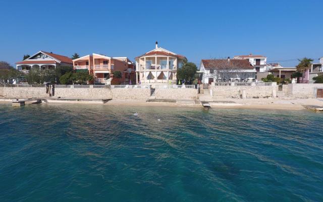 Apartmani First row to the sea - smještaj Bibinje Hrvatska