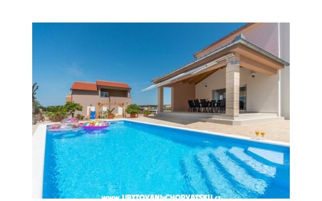 Holiday house vila Kunfin - smještaj Bibinje Hrvatska