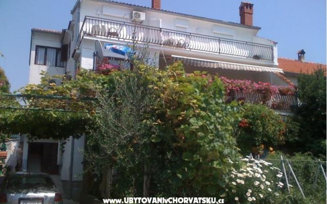 Apartmani Ivanović - smještaj Biograd Hrvatska
