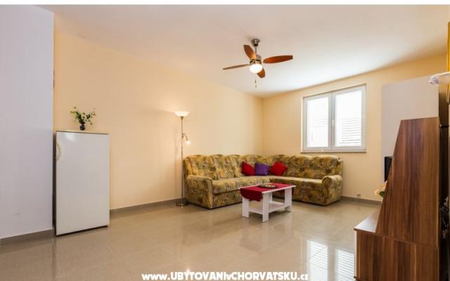 Apartmani Antonela - smještaj Biograd Hrvatska