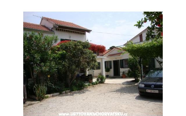Apartmani Gabi - smještaj Biograd Hrvatska