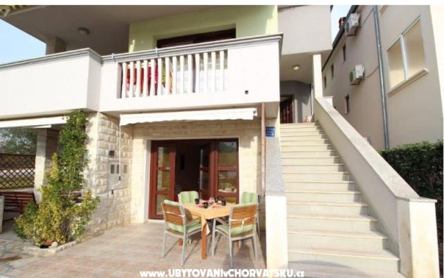 Apartmani Golem - smještaj Biograd Hrvatska