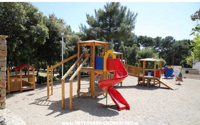 Kampovi Dalmacija - smještaj Biograd Hrvatska