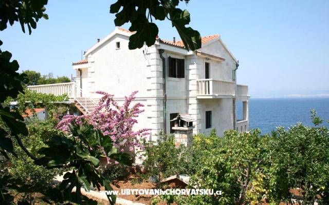 Apartmani Grma - smještaj otok Brač Hrvatska
