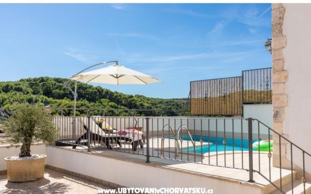 Holiday Kuća Brač - smještaj otok Brač Hrvatska