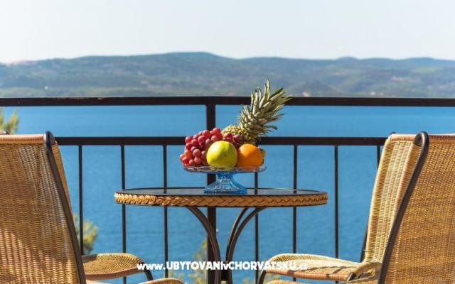 Apartmani near the beach - smještaj Brela Hrvatska
