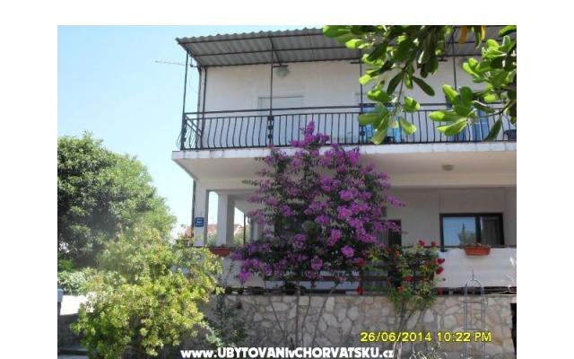 Apartman Bernardo - smještaj Sv. Filip i Jakov Hrvatska