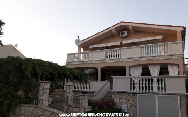 Apartman Suzy - smještaj Sv. Filip i Jakov Hrvatska