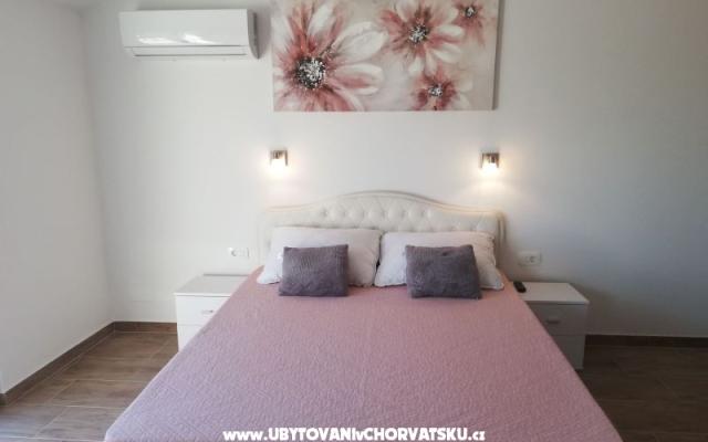 Apartmani Ema - smještaj Sv. Filip i Jakov Hrvatska