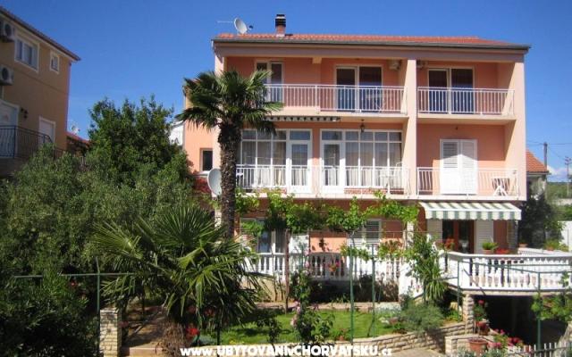 Apartmani Roje Sv. Filip i Jakov - smještaj Sv. Filip i Jakov Hrvatska