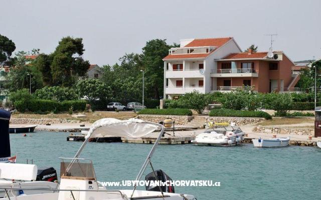 Apartmani Vitali - smještaj Sv. Filip i Jakov Hrvatska