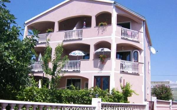 Apartmani ROTA - smještaj Sv. Filip i Jakov Hrvatska