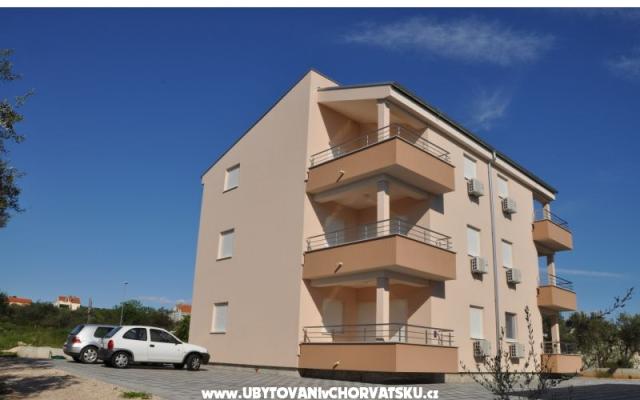 Apartmani Ivana - smještaj Sv. Filip i Jakov Hrvatska