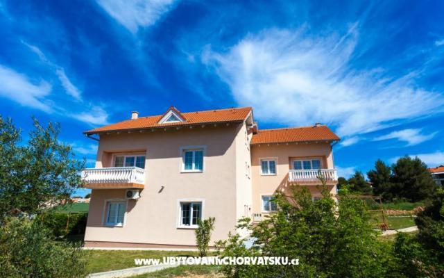 Apartmani Sea view - smještaj Sv. Filip i Jakov Hrvatska