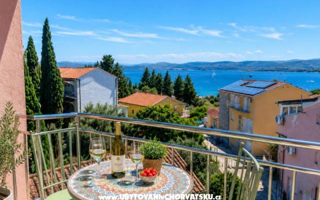 Villa Casablanca  - smještaj Sv. Filip i Jakov Hrvatska