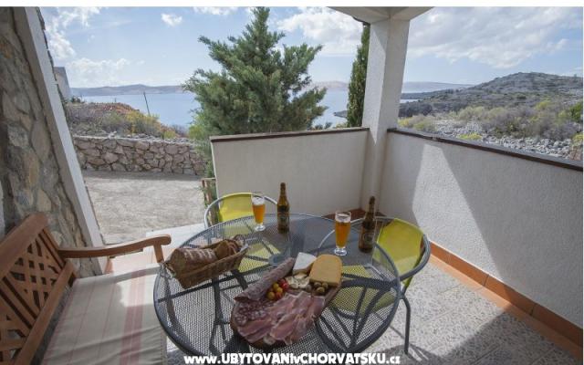 Villa Liza - smještaj Karlobag Hrvatska