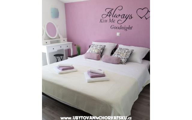 Apartman Dejana - smještaj Kaštela Hrvatska