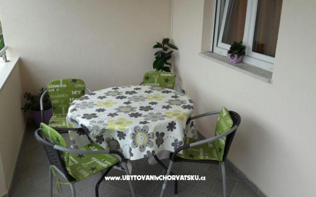 Apartman Kate - smještaj Kaštela Hrvatska