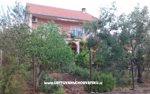 Apartman Laura 10 - smještaj Kaštela Hrvatska