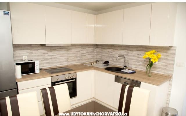 Apartman Marinko, Kaštel Gomilica - smještaj Kaštela Hrvatska