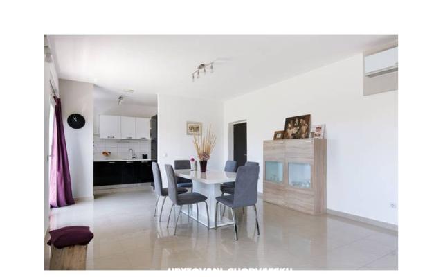 Apartman Sempervivum - smještaj Kaštela Hrvatska