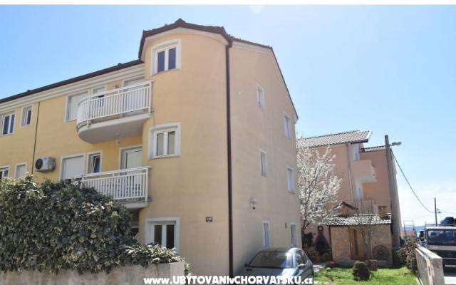 Apartmani Jelena - smještaj Kaštela Hrvatska