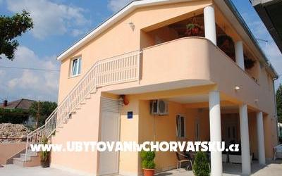 Apartmani Kairos - Bili 9 - smještaj Kaštela Hrvatska