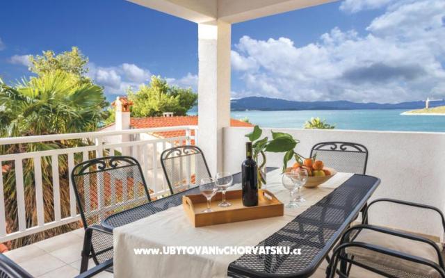 Apartman Mediteranska kuća - smještaj Klek Hrvatska