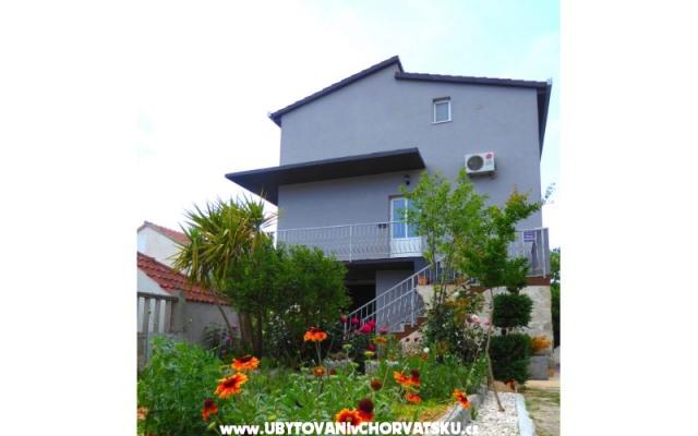 Apartman Elvis - smještaj Marina - Trogir Hrvatska