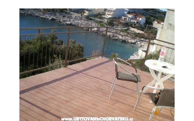 Kuća za odmor Taraš - smještaj Marina - Trogir Hrvatska