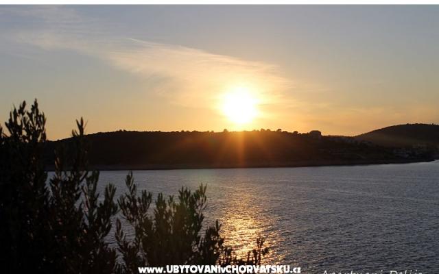 Apartmani Delija - smještaj Marina - Trogir Hrvatska
