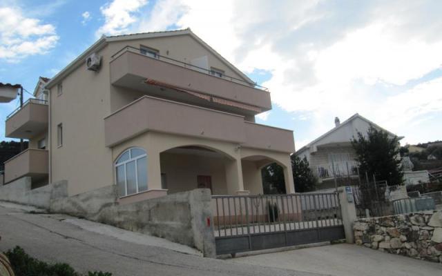 Apartmani Mladen Majić - smještaj Marina - Trogir Hrvatska