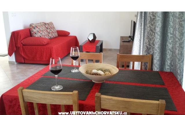 Apartmani Sevid Nikša i Lucija - smještaj Marina - Trogir Hrvatska