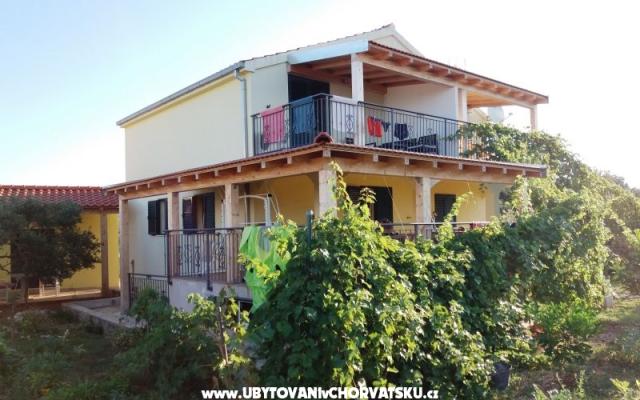 Apartmani Liljana - smještaj Marina - Trogir Hrvatska
