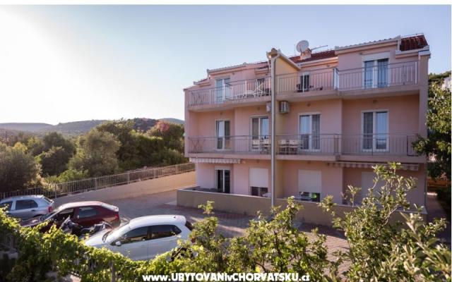 Apartmani Neve - smještaj Marina - Trogir Hrvatska