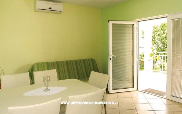 Karabatić Joško Apartmani - smještaj Marina - Trogir Hrvatska