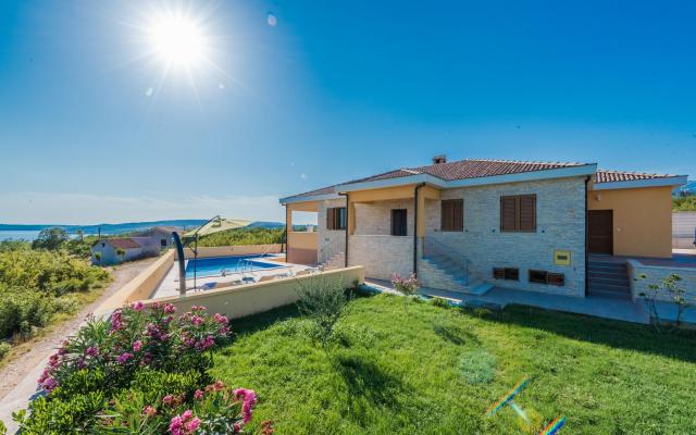 Vila Velebit - smještaj Maslenica Hrvatska