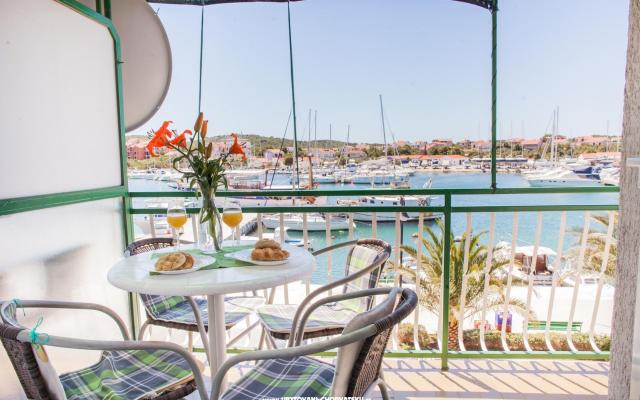 Apartmani Lapov - smještaj otok Murter Hrvatska