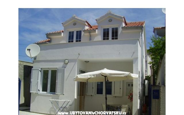Apartmani Lolita - smještaj otok Murter Hrvatska