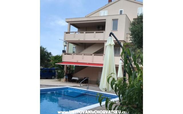 Apartmani Katarina - smještaj Novalja - Pag Hrvatska