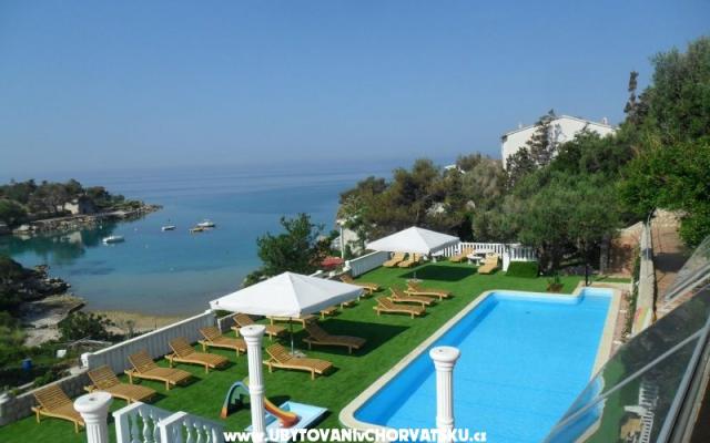 Macadams apartmani i restoran - smještaj Novalja - Pag Hrvatska