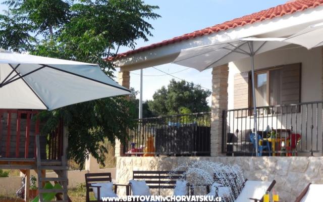 Kuća za odmor "Arwen" - smještaj Novalja - Pag Hrvatska