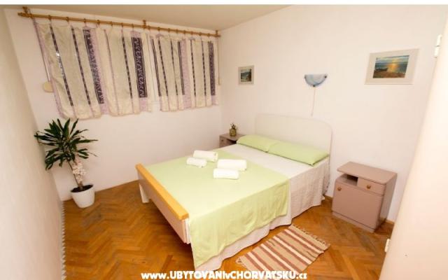  Apartman Crnjanski - smještaj Omiš Hrvatska
