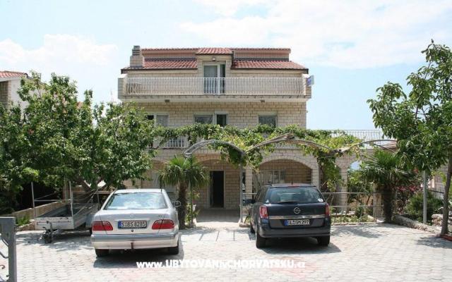 Apartmani Simic - smještaj Omiš Hrvatska