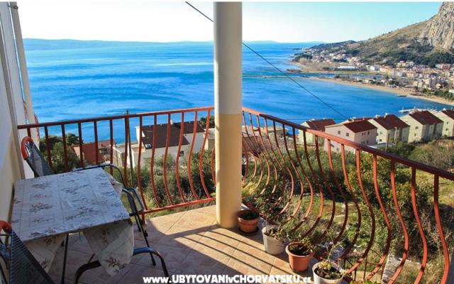 Apartmani Cera - smještaj Omiš Hrvatska