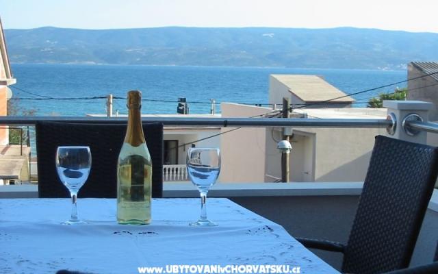 Apartmani Jelović - smještaj Omiš Hrvatska